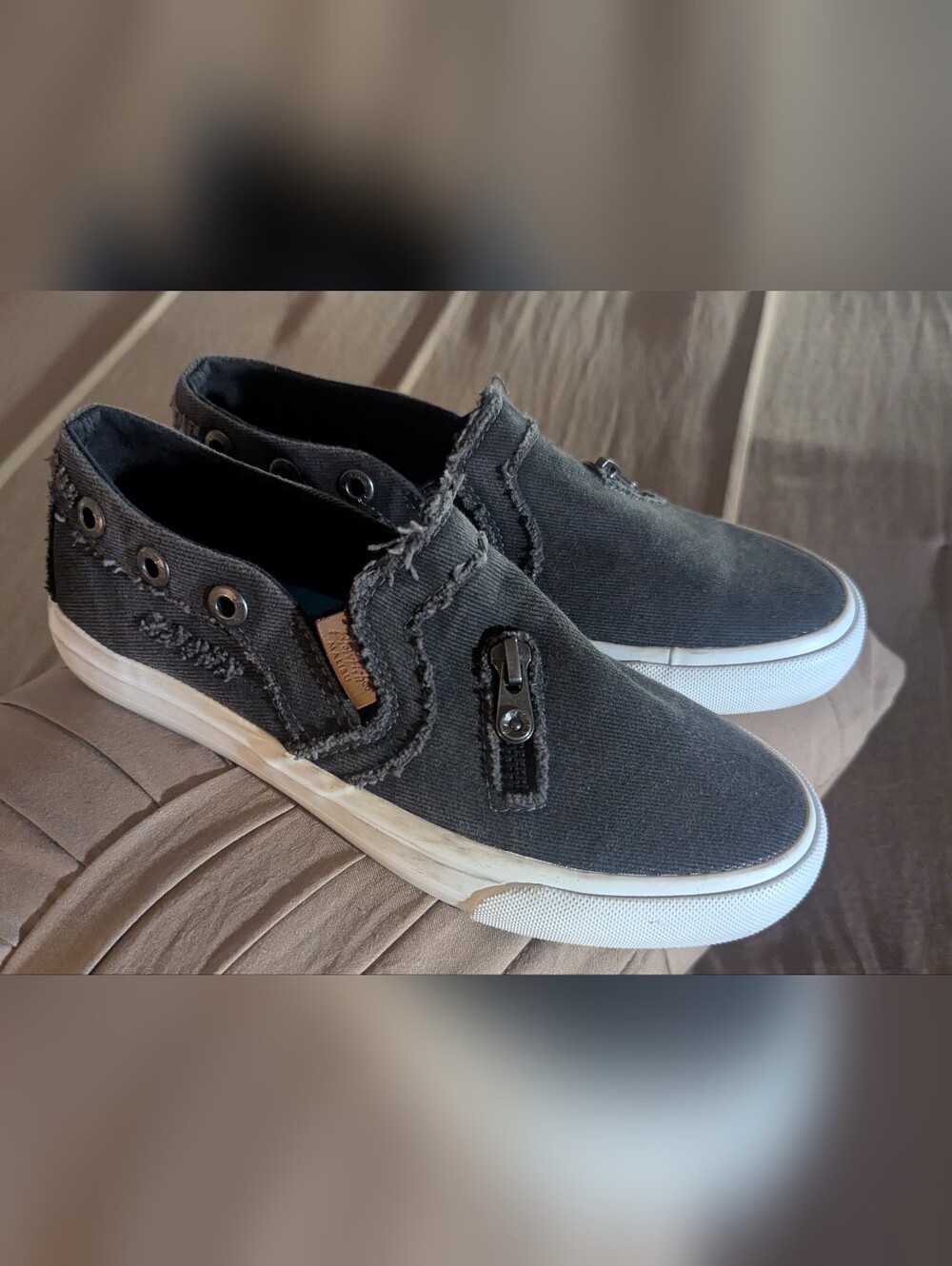Women's Blowfish Malibu Distressed Slip-On Sneakers in Charcoal Size 6.5